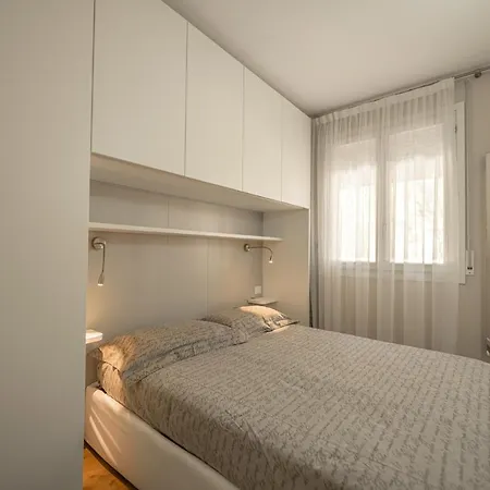 Apartment Incantevole Con Piscina Vallecrosia