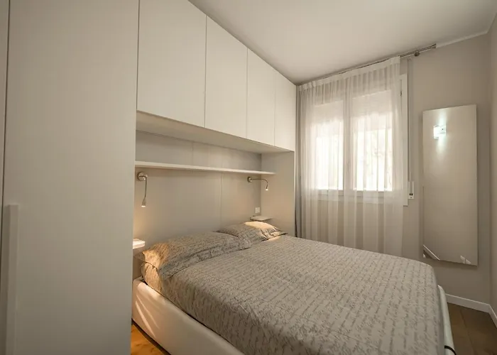 Apartamento Incantevole Con Piscina Vallecrosia